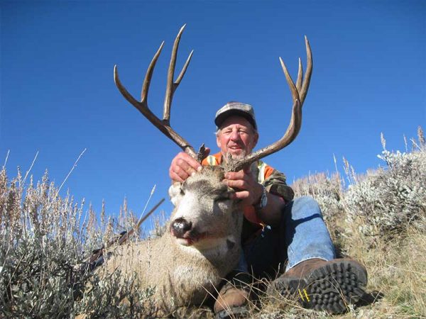 Montana Mule Deer Hunting - Lone Wolf Guide Service